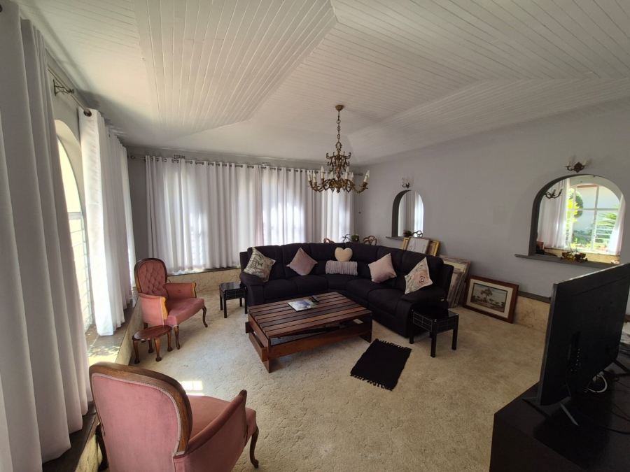 4 Bedroom Property for Sale in Bishops Bay Free State